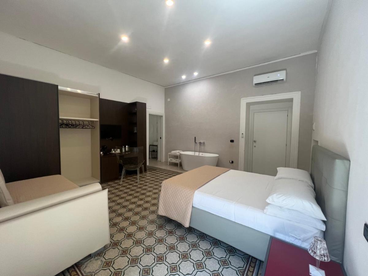 La Piazza Suite 那不勒斯 外观 照片