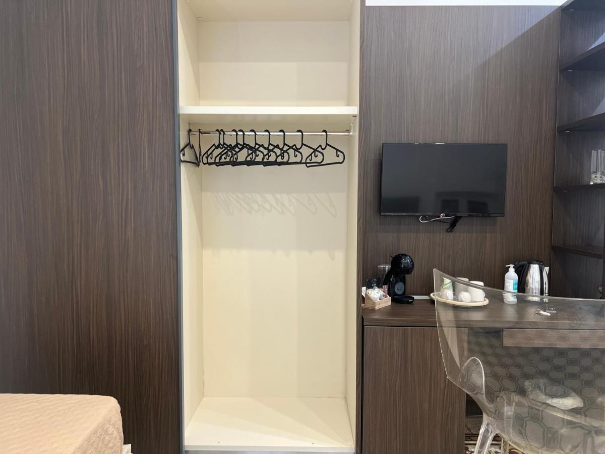 La Piazza Suite 那不勒斯 外观 照片