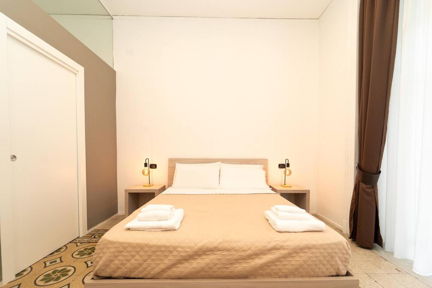 La Piazza Suite 那不勒斯 外观 照片