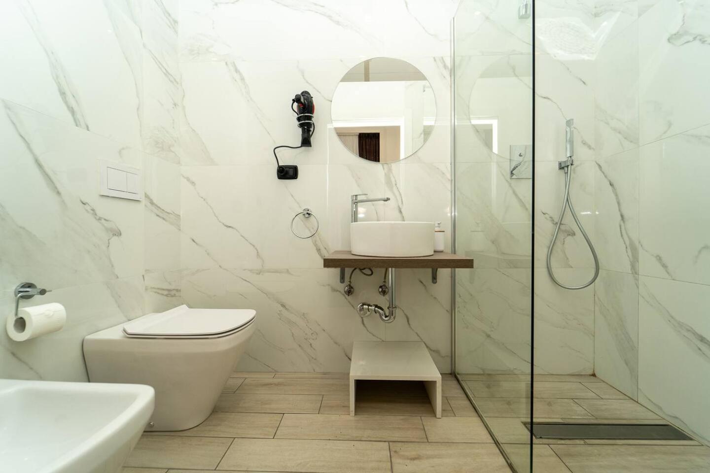 La Piazza Suite 那不勒斯 外观 照片