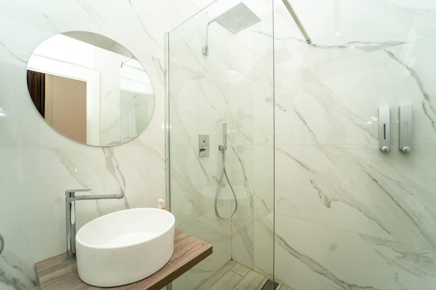 La Piazza Suite 那不勒斯 外观 照片