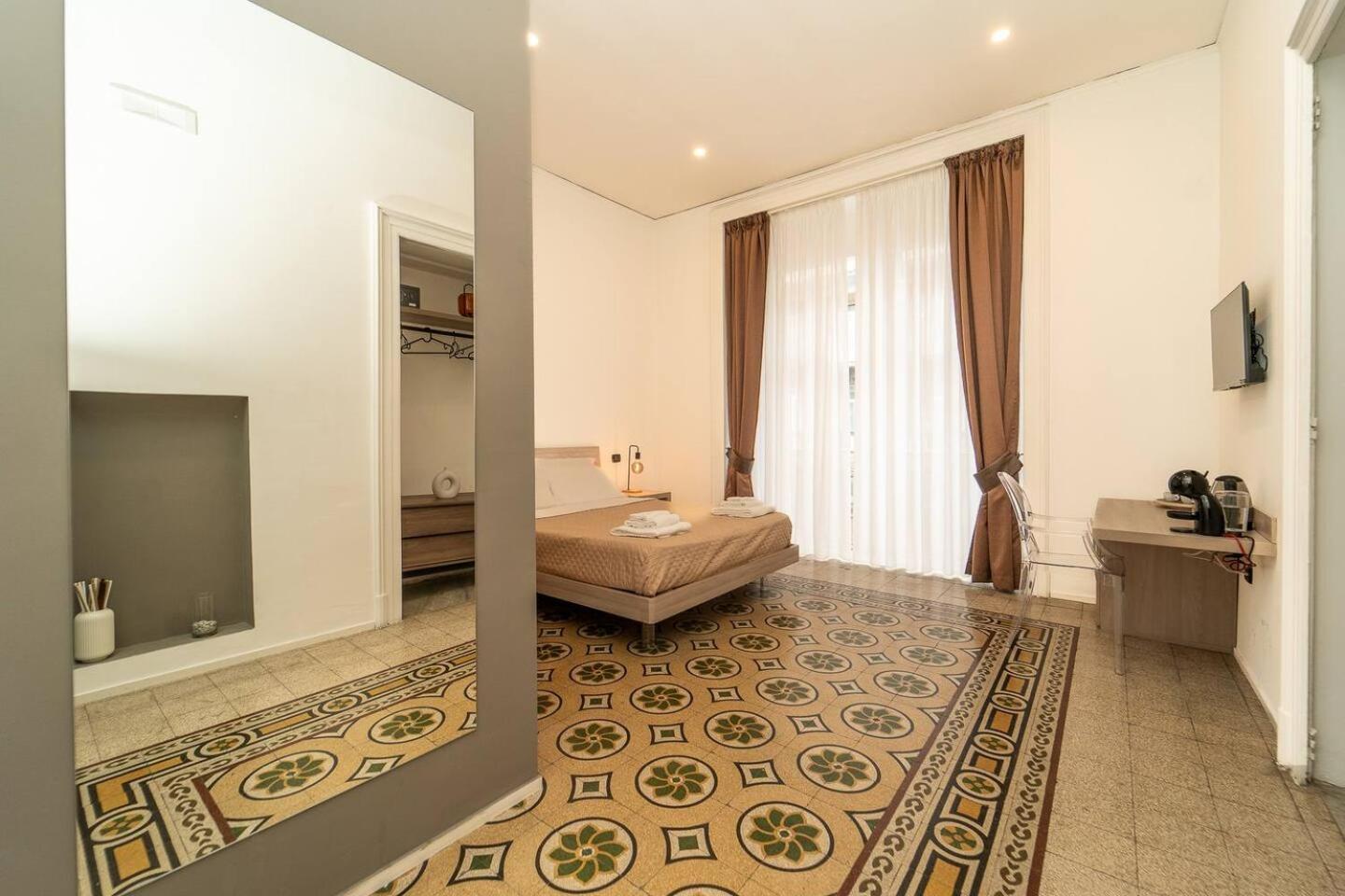 La Piazza Suite 那不勒斯 外观 照片