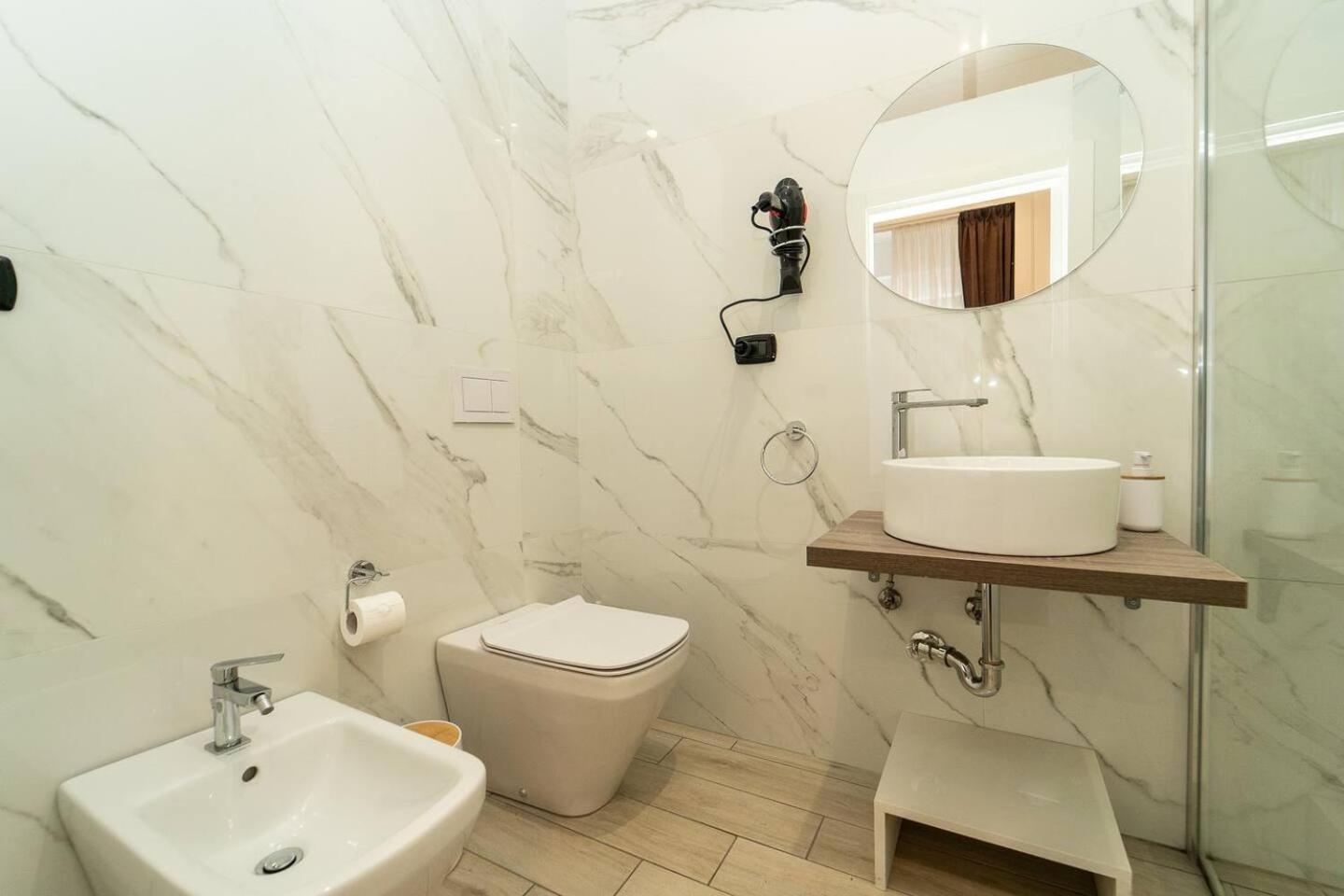 La Piazza Suite 那不勒斯 外观 照片