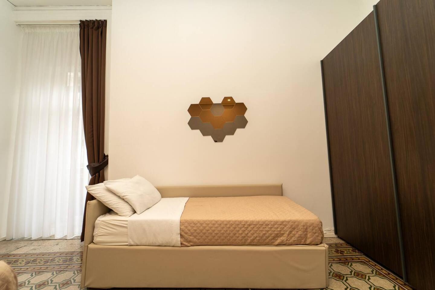 La Piazza Suite 那不勒斯 外观 照片